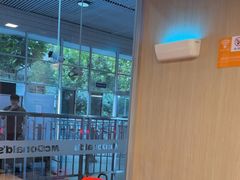 -麦当劳(轻轨曹杨路店)