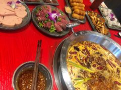 -谭鸭血老火锅(漳州路店)