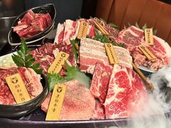 -铭牛烧肉·和牛海鲜自助(高新月牙湖店)