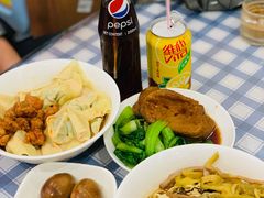 特色荠菜肉馄饨-潘国仙耳光馄饨(黄家阙路店)