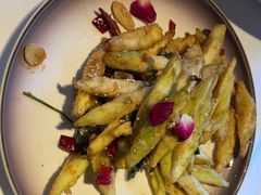 -八府香鸭·啫啫煲(华山路店)