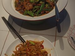 -阿瓦山寨·湘菜现炒·剁椒鱼头王(咸阳总店)