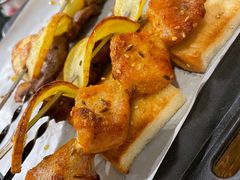 月半松板肉-月半小炉焖烤