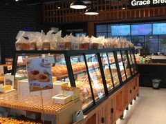 面包甜点陈列柜-格瑞思动物奶油生日蛋糕(圆融店)