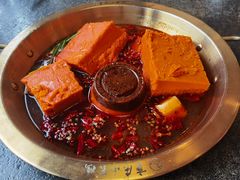 -小天鹅火锅·一线江景洪鼎旗舰店(洪崖洞店)