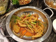 干锅土豆片-川人百味(金安中央大街店)