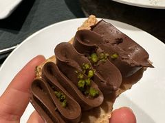 坚果巧克力塔塔配巧克力薄脆片-外滩悦榕庄·海怡西餐厅
