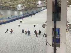 -乔波室内滑雪场