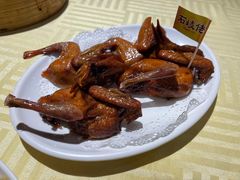 招牌烤乳鸽-石岐佬中山菜馆(张溪店)