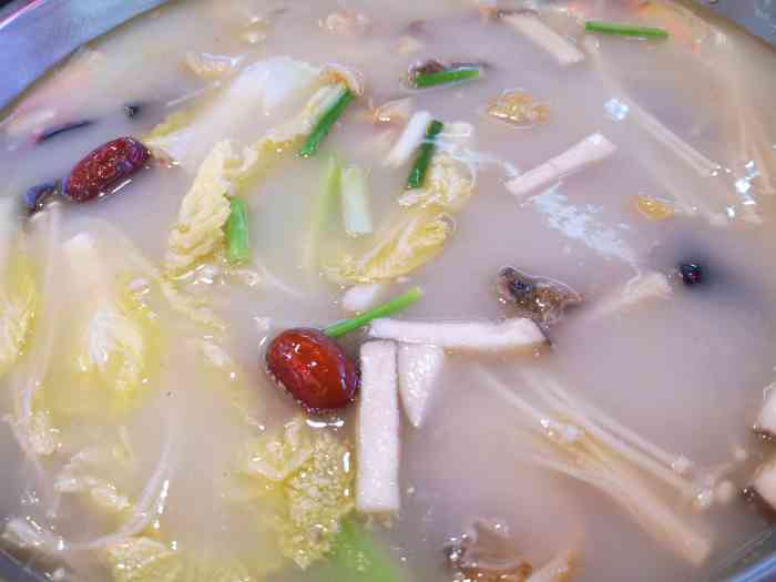 三川咸货火锅-"[米饭]火锅的口味很独特,咸咸的口味却很.