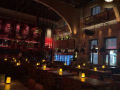 -FOUR PLAY BAR