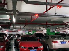 -龙湖天街-停车场