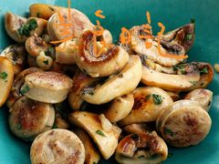 -MONICH牛排融合餐厅(和义大道购物中心店)