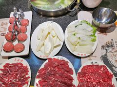 -名门潮牛·鲜牛肉海鲜火锅.烧烤自助餐厅(诚丰广场店)