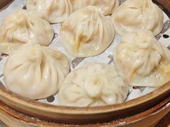 蟹粉鲜肉馅-馋三尺蟹粉小笼(人民广场店)