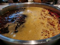 红汤锅底-江二娃串串香(科园四路总店)