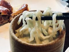 黄鱼煨面-杭州西子湖四季酒店·金沙厅