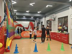 -悦动体能篮球羽毛球网球(三里河店)