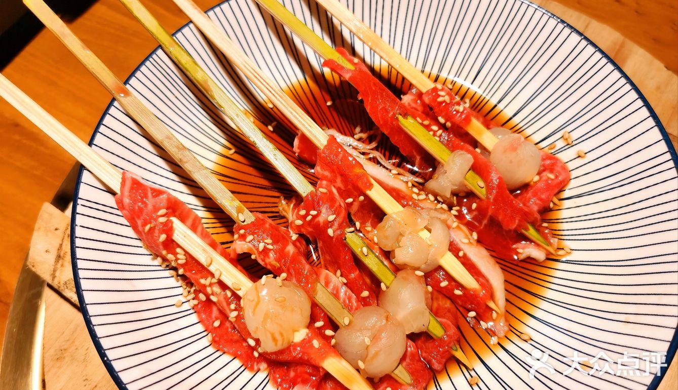 这家地下烤肉店还不错哟