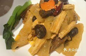 Shaanxi-style Stewed Three Delicacies