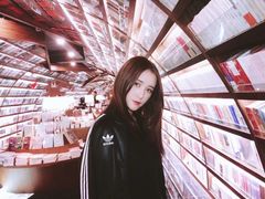 -钟书阁(珍园店)