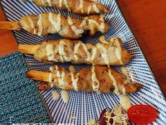 炭烤鸡肉串配酸奶黄瓜酱-帕歌西班牙餐厅paco tapas