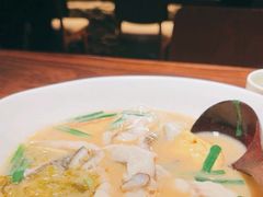 -荣家黄鱼面(前滩太古里店)