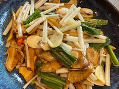 -半山腰·云南菜(侨福芳草地店)