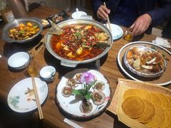 -东来菜馆•手抓海鲜家常菜•海鲜锅贴(鸽子窝店)