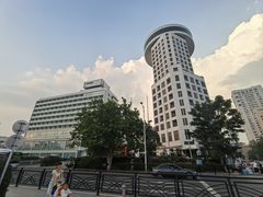 -汇泉广场