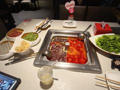 -海底捞火锅鲜切牛肉主题店(长寿路店)