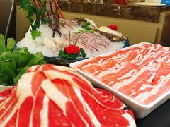 -鲜入唯煮·港式海鲜牛肉火锅(金宝街店)
