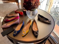 -Manolo Blahnik(置地广场店)