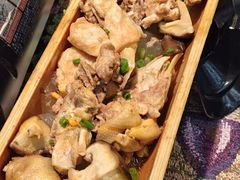 -刘姐啤酒鱼民族演艺餐厅(西街总店)