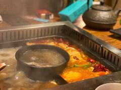 -老牌坊云南鱼豆花火锅(爱建店)