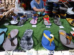 -席娜卡琳火车铁道夜市