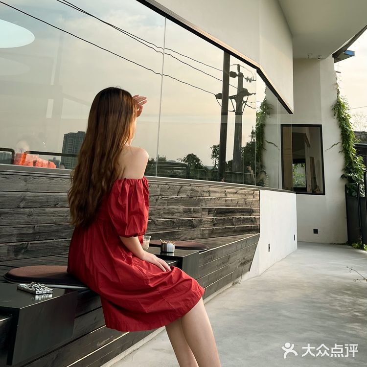 重庆半山腰咖啡店| plan co