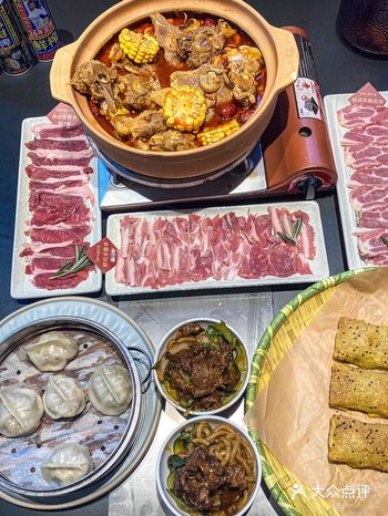 每天空运到店的羊肉，新鲜程度简直绝绝子 而且羊肉汤也