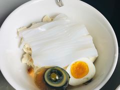 松花皮蛋-何老二卤汁凉粉