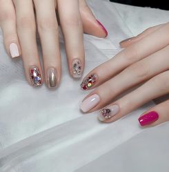 -UMl Nail 尤米美甲美睫半永久