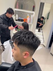 -摩登时代美发沙龙