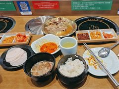 -猪啊牛呀羊啊铜盘烤肉(正大广场店)