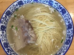 枫镇大肉面-裕兴记·三虾面(西北街总店)
