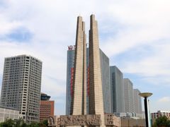 -唐山抗震纪念碑广场