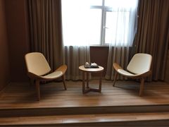 iphone_upload_pic-西安大雁塔科技大学地铁站亚朵酒店