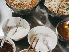-正宗杨记普洱酸醋米线(总店)