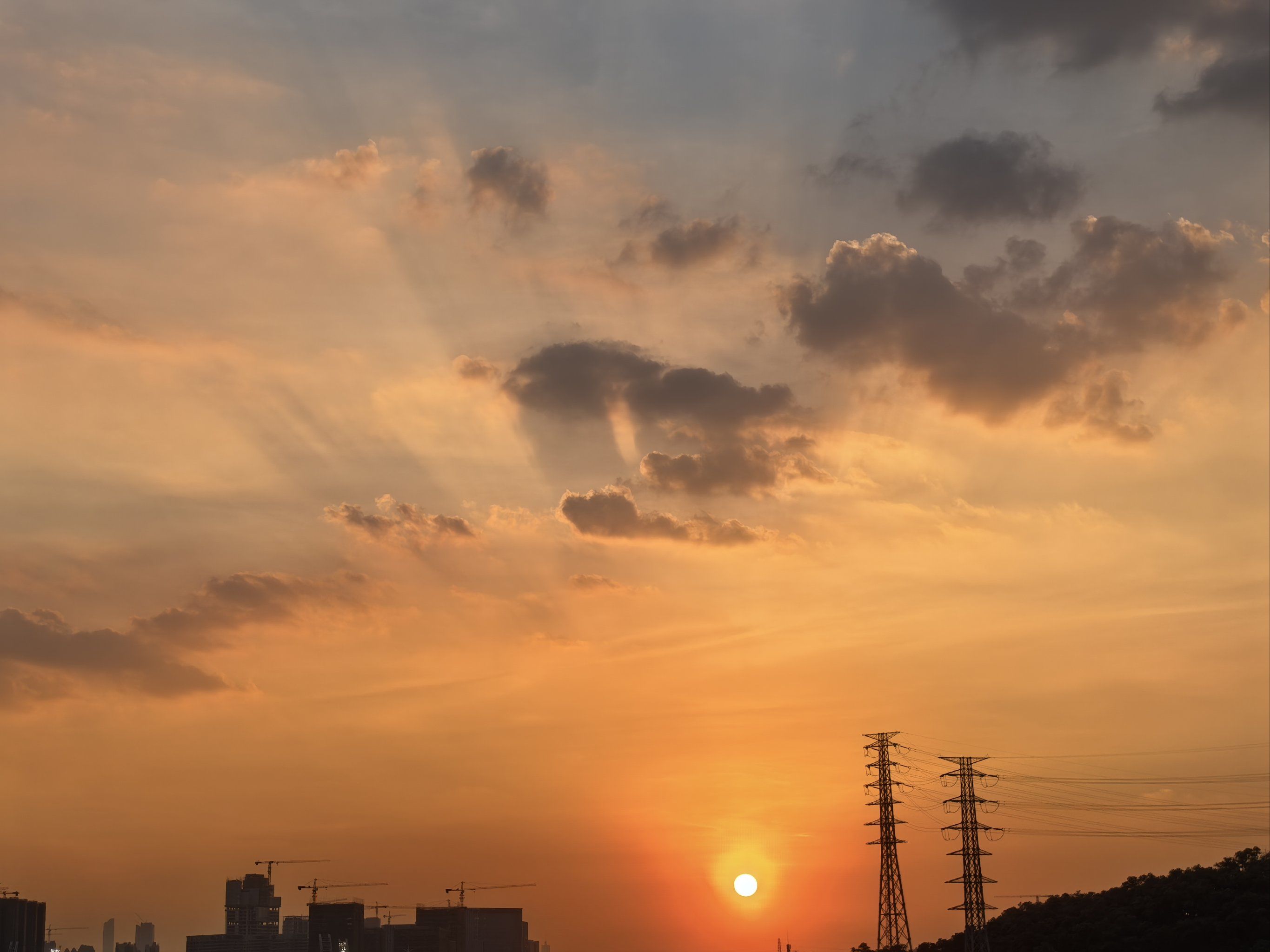 城市里的黄昏美景