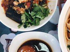 老长沙臭豆腐-呷佬·长沙手工米粉(金沙江路店)