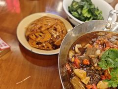 -堂瓦里·33年传统赣菜(第一街区店)