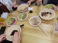 -黑八私房老北京炸酱面